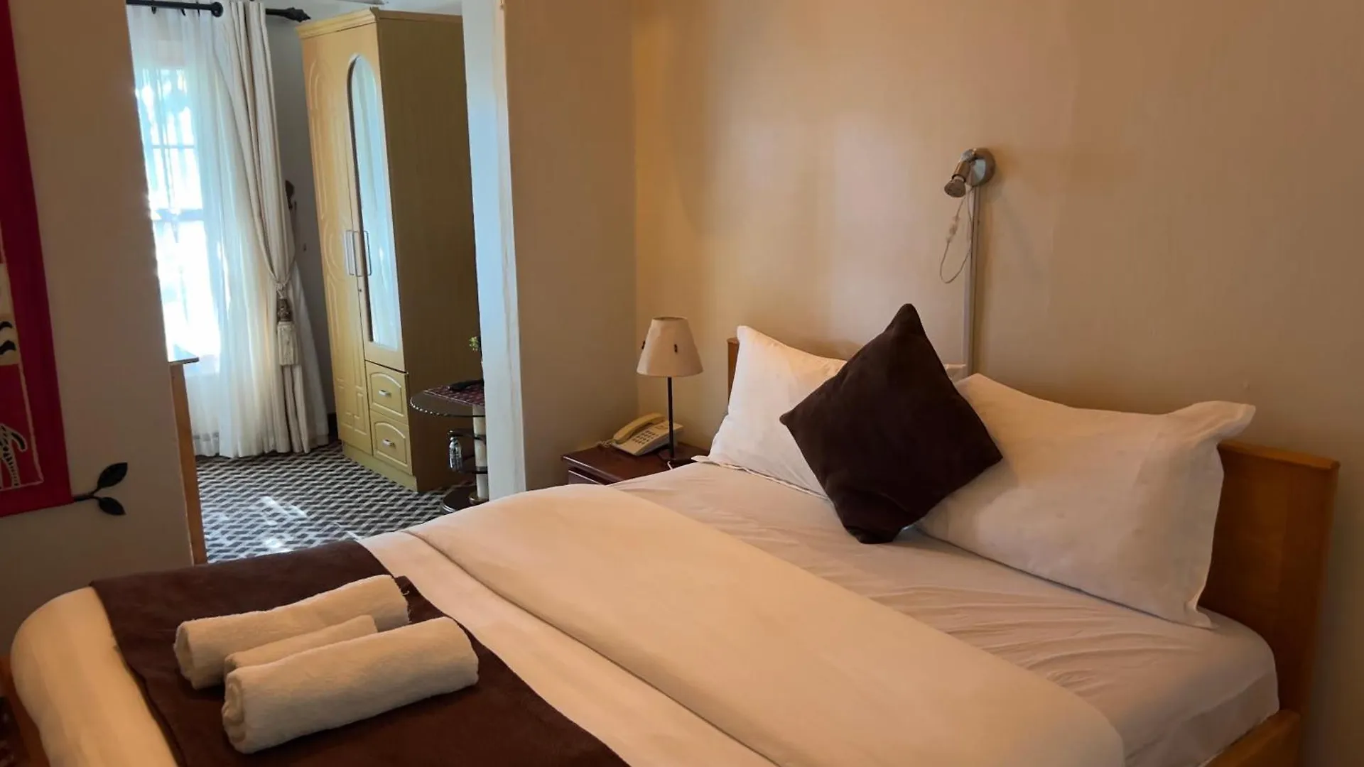 Sunset Hotel Entebbe